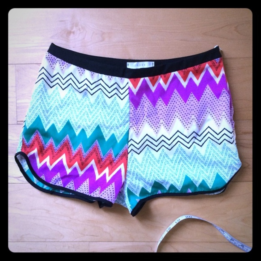 NWOT LUSH Fully Lined Bright Purple Teal Aqua Zig Zag Print Side Zip Size Small